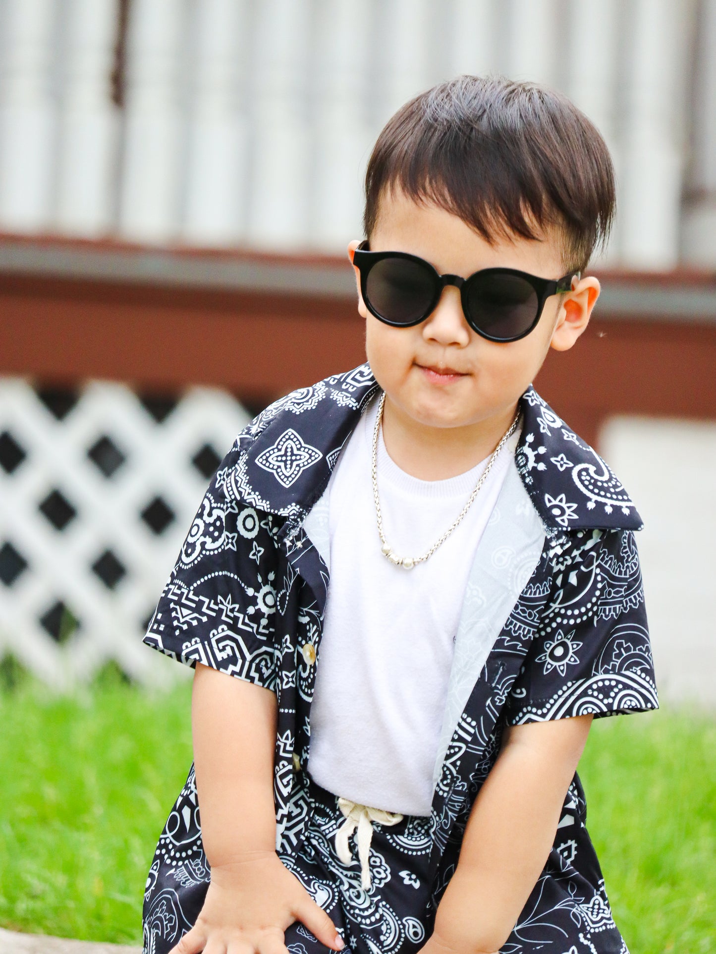 Boys' Summer Fashion: Stylish Two-Piece Suit with Short-Sleeved Shirt & Elastic Waist Shorts